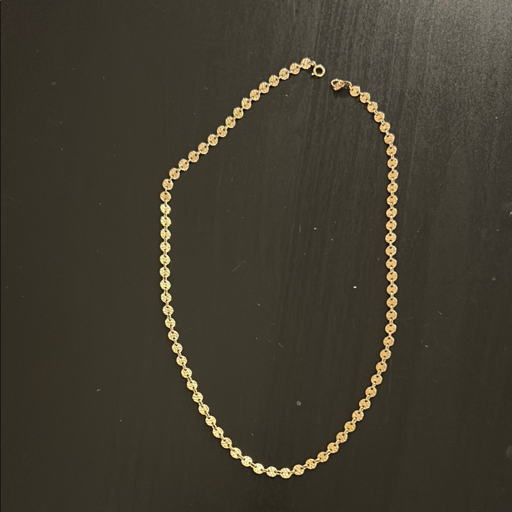 Elegant Gold Necklace